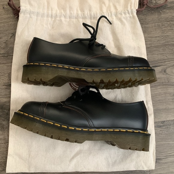 DR. MARTENS 1461 BEX MADE IN ENGLAND TOE CAP BOOTS SIZE 8 - Picture 2 of 6